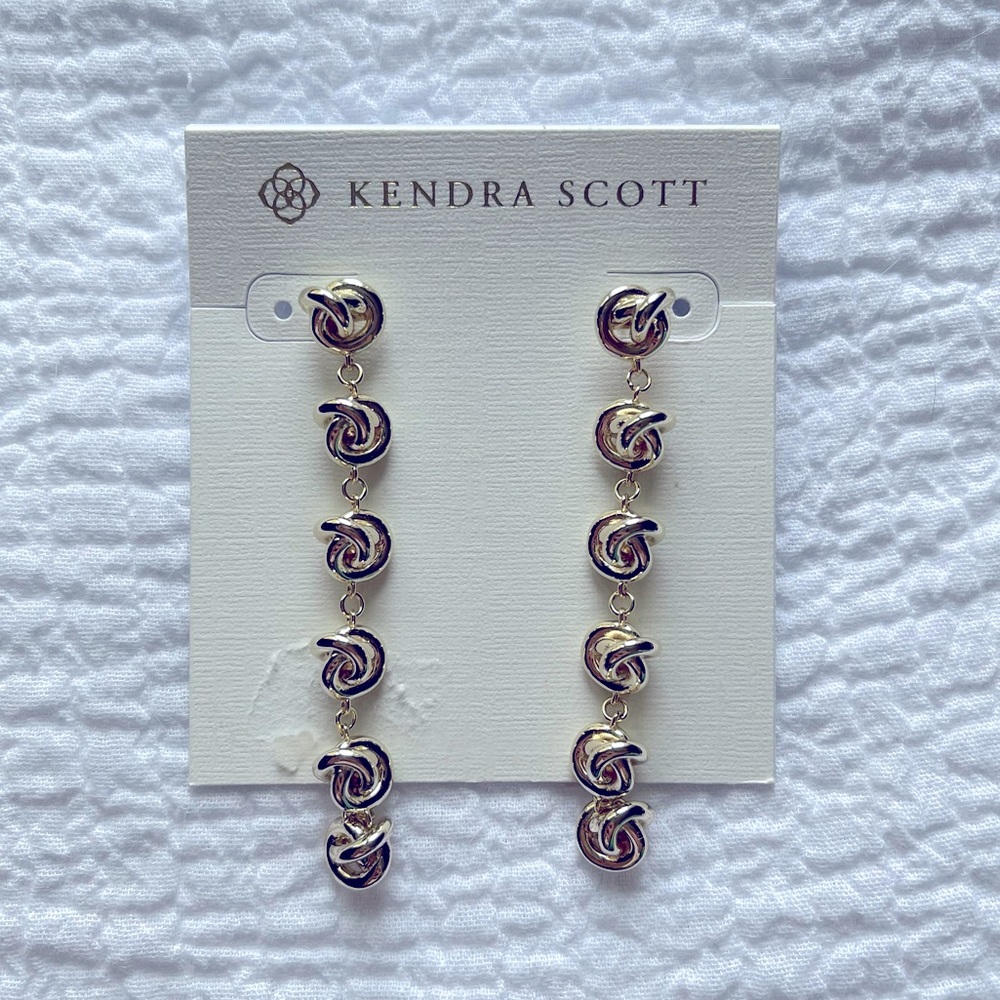 KENDRA SCOTT Presleigh knot earring in gold - NWT - Perfect Condition